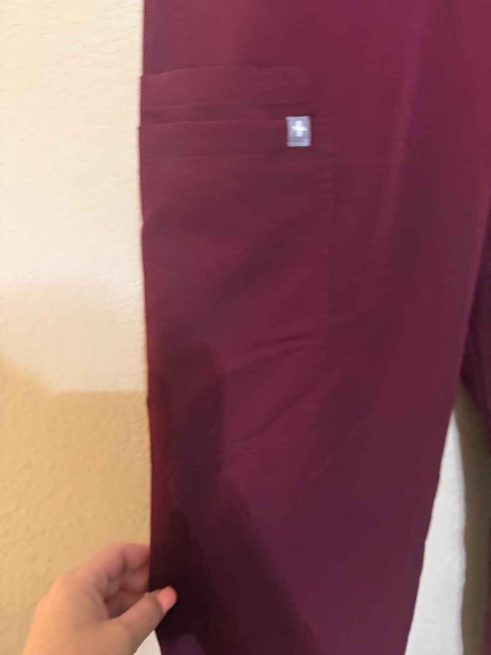 Figs Drawstring Cargo scrub pant in Burgundy with Gray Tie L/T - Picture 4 of 6